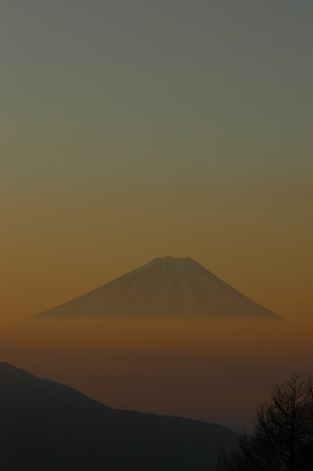 朝焼けの富士山